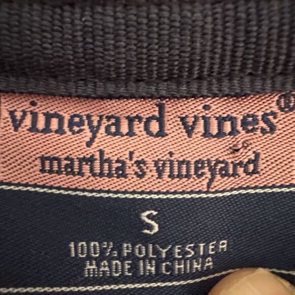 Vineyard Vines Martha’s Vineyard 1/4 Zip Fleece. Small. Wine Color. Women’s - Picture 4 of 6